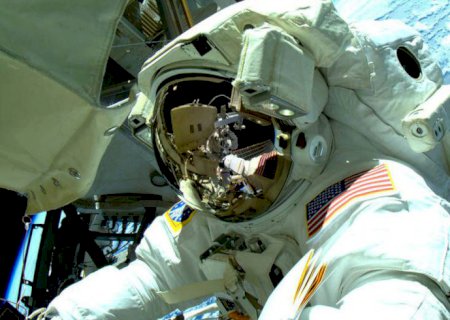 Alface transgênica vai ajudar astronauta a evitar perda de massa óssea