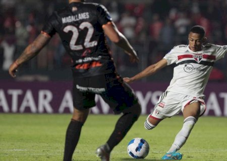Com time de garotos, São Paulo supera Ayacucho na Sul-Americana