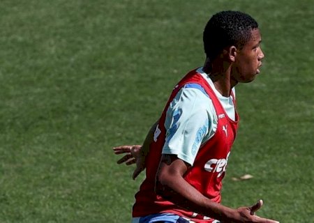 Danilo ganha carinho no Palmeiras após convocação para seleção e revela: 'Estava dormindo'