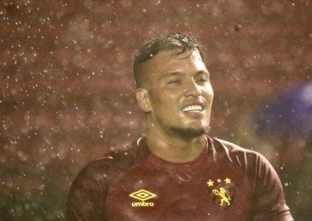Com campo encharcado, Sport e CRB é adiado para terça-feira pela Série B