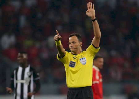 Árbitros homens têm o privilégio de errar e são premiados em escala da CBF