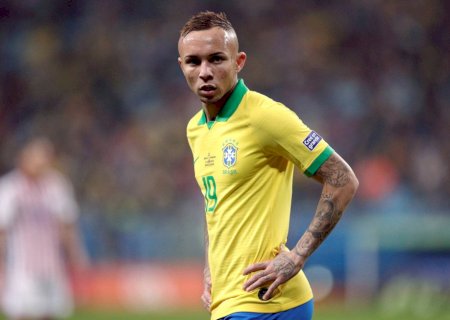 Ex-xodó de Tite, Everton se vê distante da Copa do Mundo