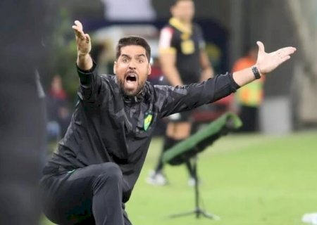 A derrota para o Coritiba na última segunda-feira colocou o Dourado na zona de rebaixamento