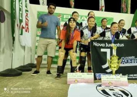 Nova Juventus conquista o ouro no Torneio de Futsal Feminino de Nova Andradina
