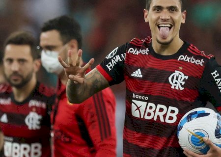 Em noite de 7 a 1, Flamengo avança na Libertadores