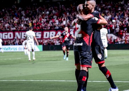 Atlético-GO vence e sai na frente do Corinthians na Copa do Brasil