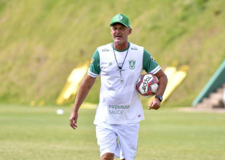Lisca, após conturbada saída do Sport, é anunciado como técnico do Santos