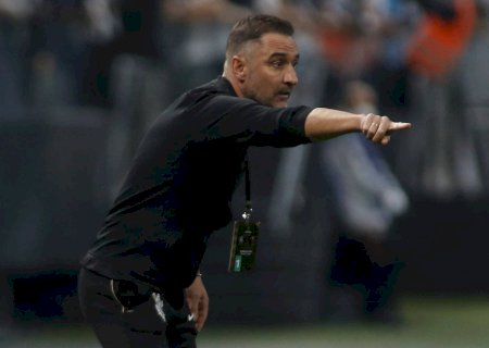 Frase de Vítor Pereira escancara Corinthians individual