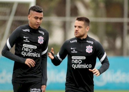 Cantillo joga fora nova chance no Corinthians e vê Ramiro ganhando espaço