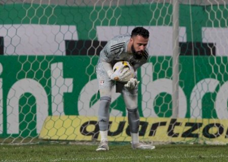 De herói a condenado, Jandrei tem chance definitiva pela titularidade no gol do São Paulo no Maracanã