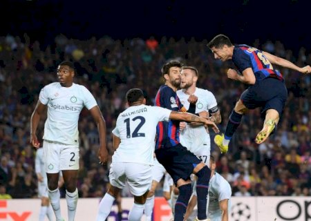 Com dois gols, Lewandowski mantém Barcelona vivo na Liga dos Campeões