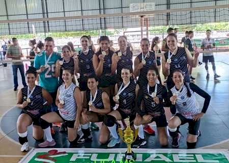Equipe Nova-andradinense de voleibol feminino se consagra campeã da liga MS de voleibol