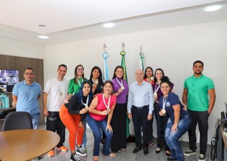 Prefeito recebe atletas destaques municipais