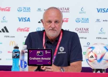 Técnico da Austrália lamenta ausência de Benzema na Copa do Mundo