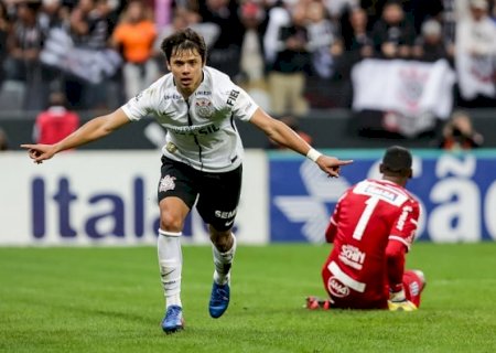 Não é só Romero! Corinthians buscará outros atacantes de beirada