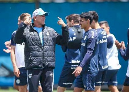 Grêmio se despede da segunda divisão diante do Brusque nesta noite