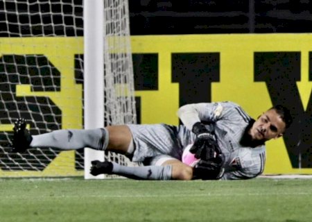 Felipe Alves supera 'solução' Jandrei e se consolida no gol do São Paulo em 2022