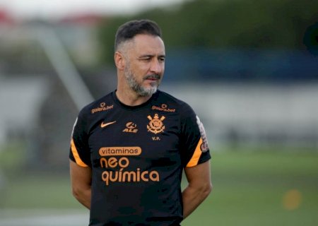 Perto do Flamengo, Vítor Pereira acumula polêmicas com o Corinthians desde quando comandava o clube