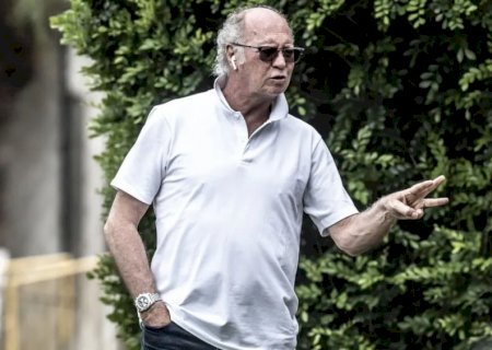 'Último' treinador de Pelé, Falcão lamenta morte do Rei e cita momento: 'Capítulo que me dá orgulho'