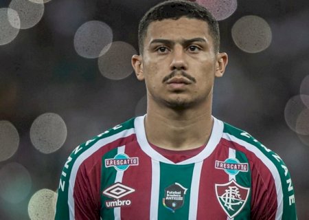 Fluminense anuncia renovação do contrato de André