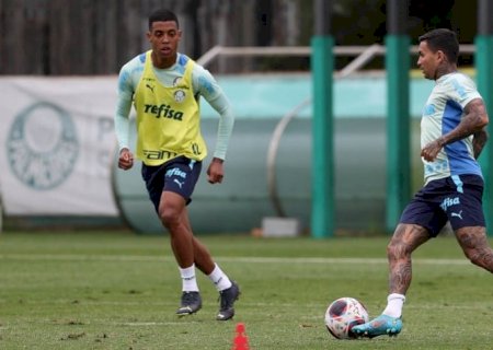 Palmeiras faz primeiro treino do dia com trabalho de passe e marcação