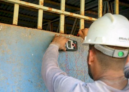 Ginásio Ernesto Frugulli recebe inspeção técnica com vistas à futura reforma