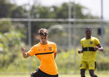 Com passagem sem sucesso pelo rival, atacante Sub-20 do Corinthians avalia defender seleção europeia