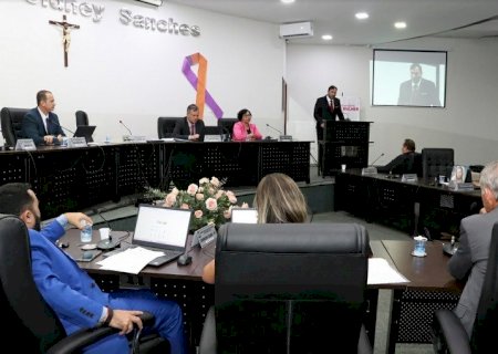 Investimentos em praças e nova quadra de Society buscam oferecer opções de lazer