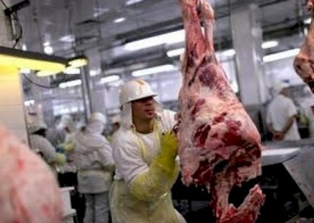 Brasil já tem 50 frigoríficos aptos a exportar para China e quer mais
