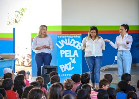 Mobilização pela paz nas escolas em Batayporã conta com acolhimento de equipe multidisciplinar da Secel
