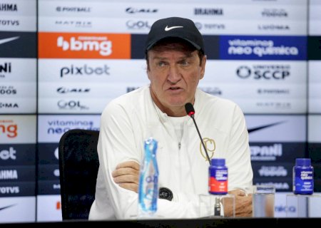 Saída de Cuca mostra que futebol precisa seguir transformação da sociedade, dizem especialistas