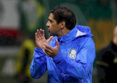 Abel pode entrar para a história do Palmeiras em Dérbis e conta com retrospecto favorável contra o rival