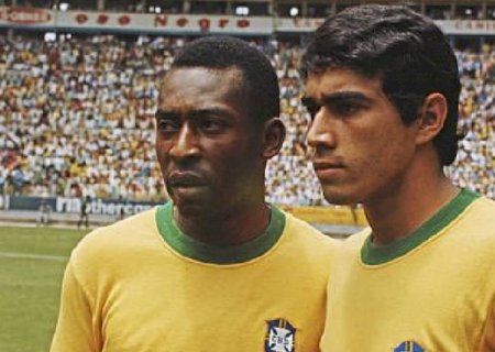 Ídolos do Santos parabenizam clube e revivem memórias com Pelé