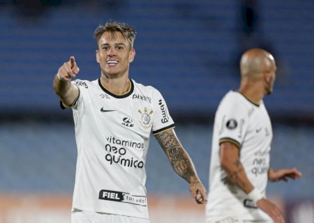 Perto de marca centenária, Róger Guedes quer títulos para virar ídolo no Corinthians