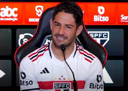 Alexandre Pato recebe a camisa 12 e se declara ao São Paulo: O que mais quero é ser campeão
