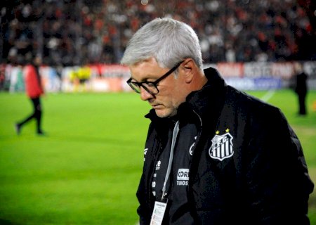 Santos demite Odair Hellmann, e time vai jogar sem torcida por 30 dias