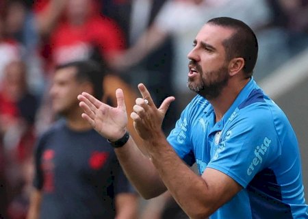 Futebol brasileiro é espelho de país confuso e dividido