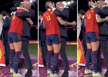 Dirigente espanhol pede desculpa por beijo em jogadora durante comemorações de título da Copa