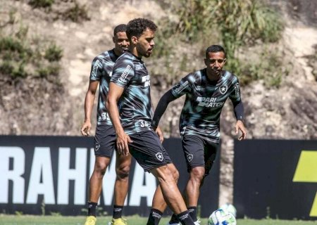 Eduardo se empenha para esbanjar fôlego e ditar o poderio ofensivo do Botafogo na busca pelo título brasileiro