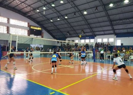 Estadual de vôlei sub-17 tem finais neste domingo no Ginásio Mace