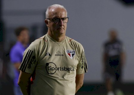 Dorival fica pistola com pausas da arbitragem em derrota do São Paulo