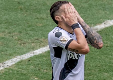 Vegetti vive maior seca pelo Vasco após início avassalador