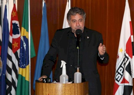 Julio Casares é reeleito presidente do São Paulo