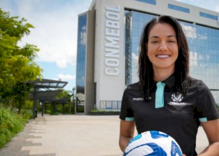 Daiane Muniz está na lista dos árbitros no quadro da FIFA 2024