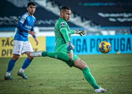 Gabriel Batista, ex-Flamengo, supera a marca de 500 minutos sem sofrer gols e quebra recordes em Portugal