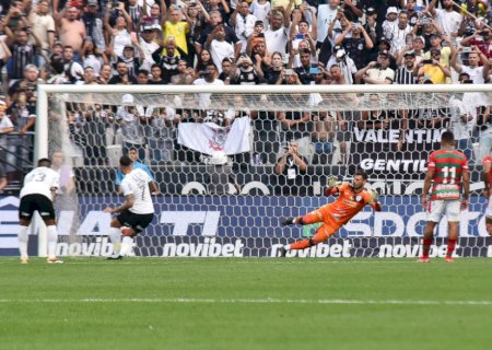 Na estreia de António Oliveira, Corinthians quebra sequência de derrotas e vence Portuguesa