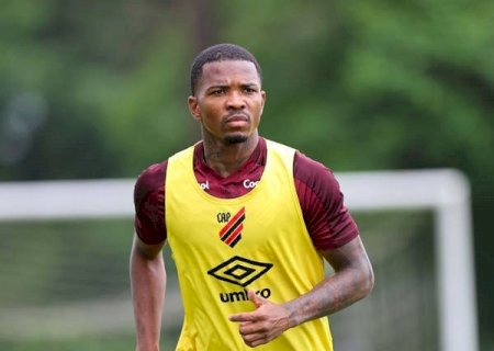 Próximo de Cacá, Corinthians vê só uma necessidade de elenco e diminui urgência no mercado