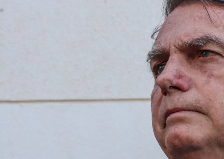 Ordem do STF determina que Bolsonaro entregue passaporte à Justiça 