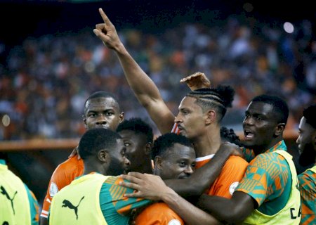 Sem técnico e desacreditada, Costa do Marfim renasce e vai à final da Copa Africana