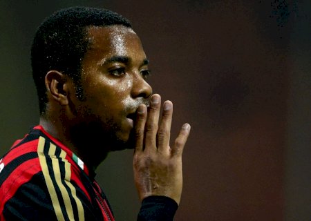 Entidade pede ao STJ homologação de sentença e prisão imediata de Robinho